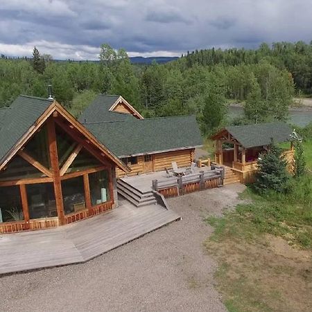 Ldr Lodge - Last Dollar Ranch Смитърс Екстериор снимка
